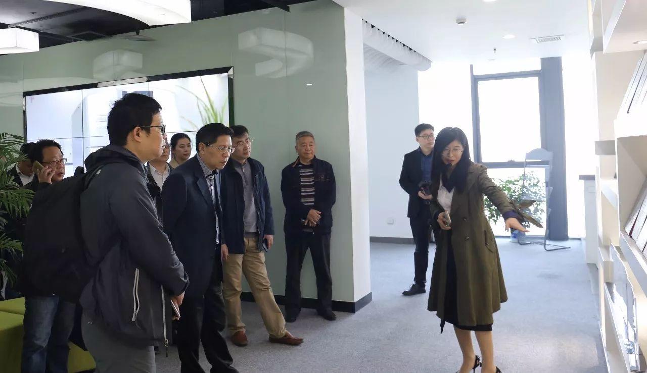 中国财政科学研究院研究生部主任傅志华率调研组来访WULIAN