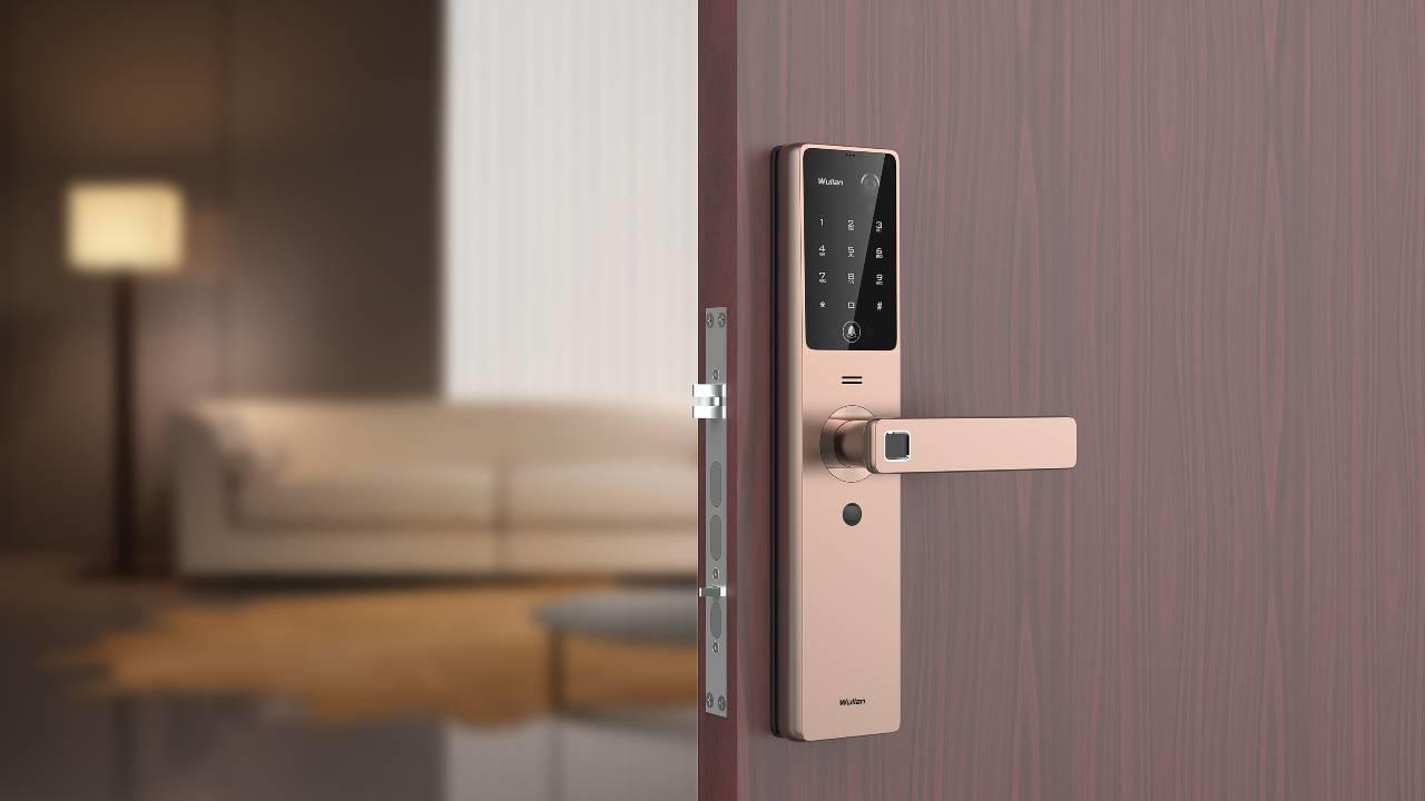 门锁的进化实则是安全的升级，智能门锁势必取代传统门锁