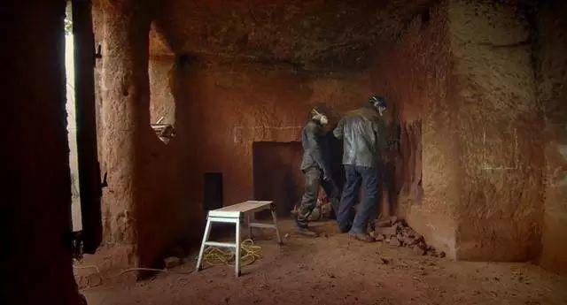 男子花51万买下两亿多年前的洞穴，改造成豪华居室